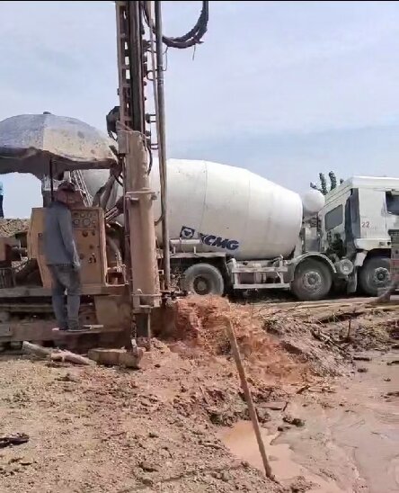 蒙城岩石井施工